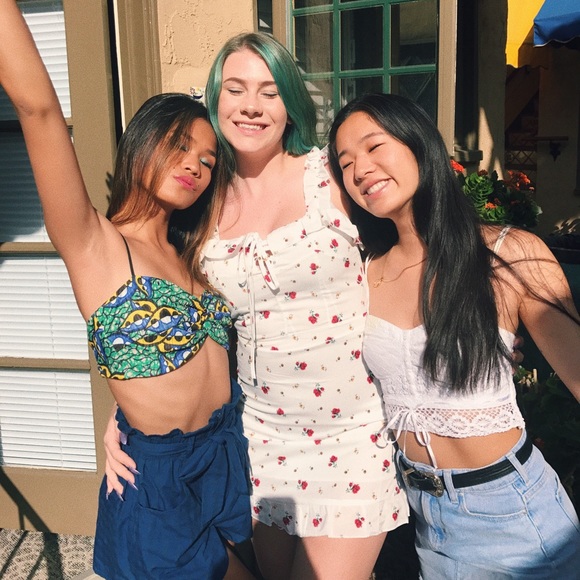 Meet your Posher, Kristine - Picture 2 of 3